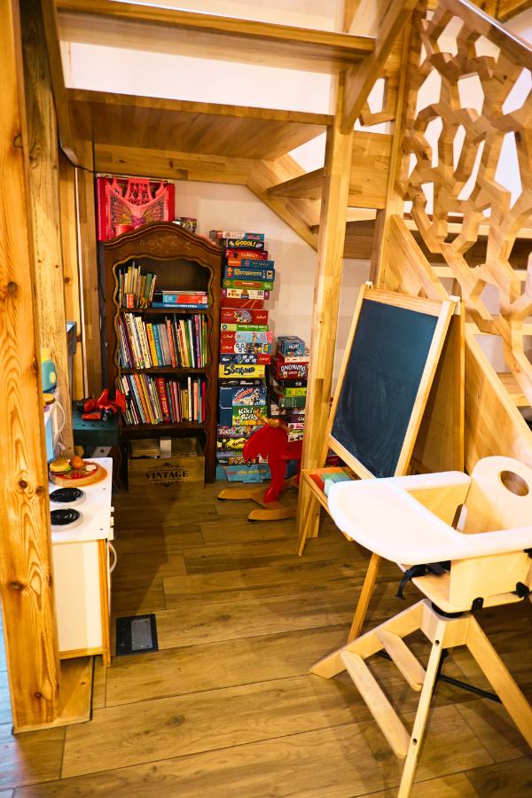 Domek górski kącik zabaw dla dzieci.