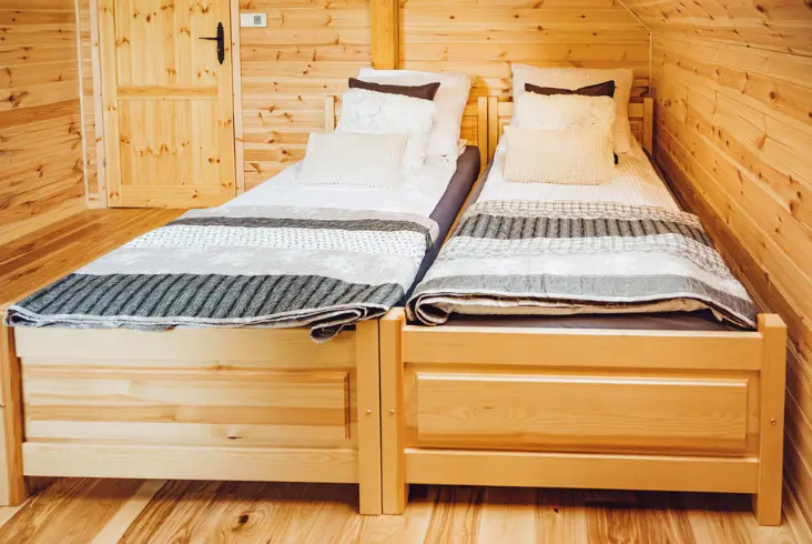 Chatka obok dziadka sypialnia 4 (1)