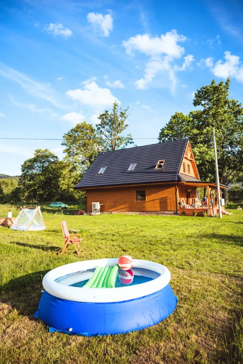 Domek Z Basenem Latem