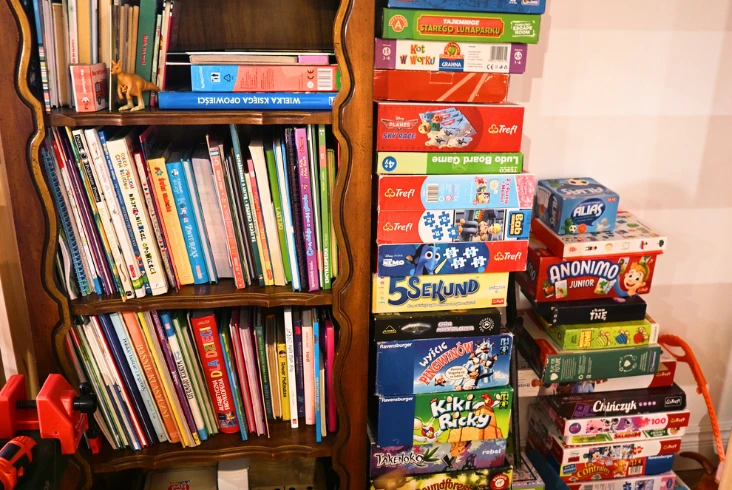 Domek w gorach i kaci zabaw